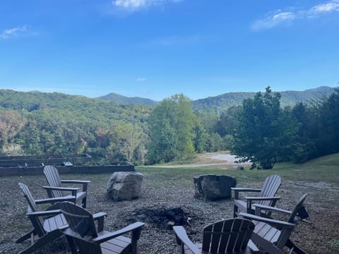 Whiskey Way Inn House in Candler