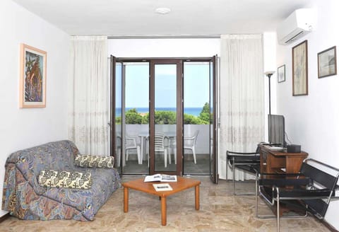 TV and multimedia, View (from property/room), Balcony/Terrace, Living room