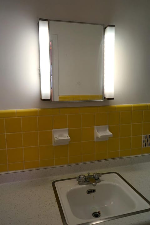 Firethorn Paradise - Family Friendly Fun Near the Beach, Dogs Welcomed House in Gulf Breeze