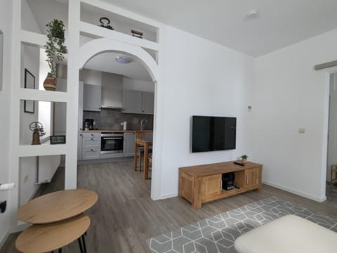TV and multimedia, Kitchen or kitchenette