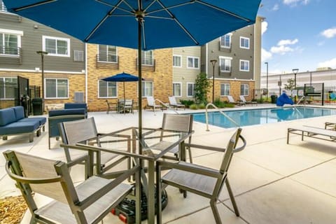 Simplicity At the Rim 1216 I Comfy 2 Bed 2 Bath Apartment in San Antonio