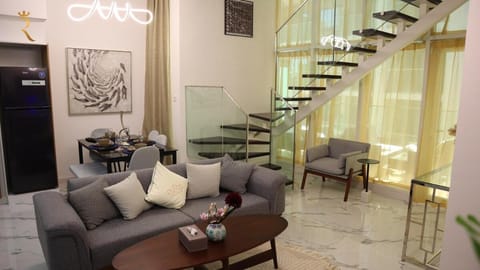 Living room, Seating area