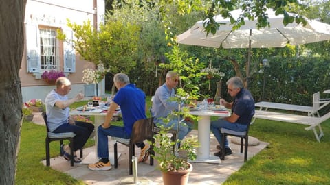 Garden, Guests, Garden view, Breakfast