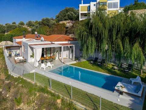 Property building, Neighbourhood