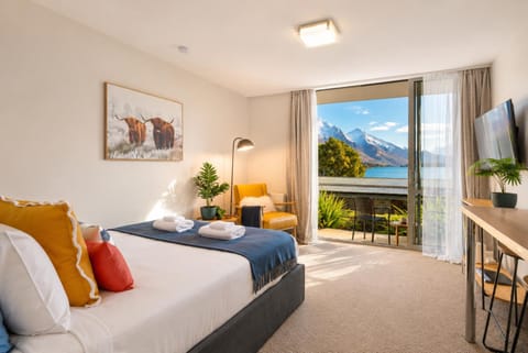 Seating area, Bedroom, Mountain view