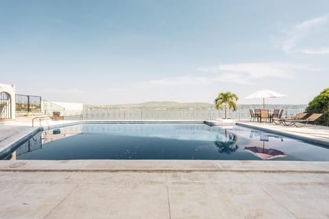 Apartment in a lakefront hotel Apartment in Tequesquitengo