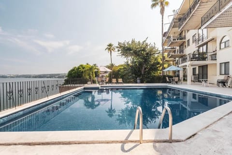 Apartment in a lakefront hotel Apartment in Tequesquitengo