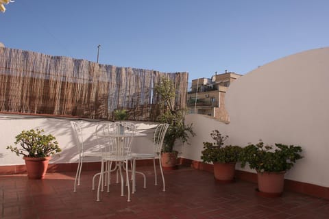 Off site, Balcony/Terrace