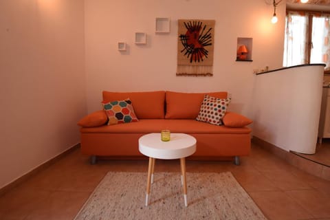 Living room, Decorative detail, Seating area