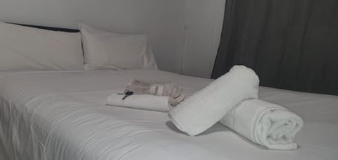 Tranquila, Céntrica y Luminosa Habitación de Matrimonio en Vivienda Compartida Vacation rental in Valencia