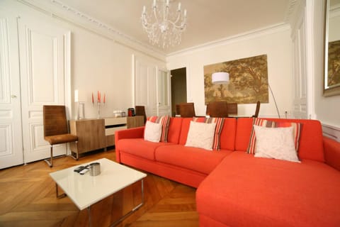 Coffee/tea facilities, Living room, Seating area