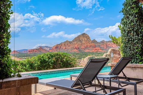 8-Bedrooms with Stunning Views & 75' Lap Pool House in Sedona