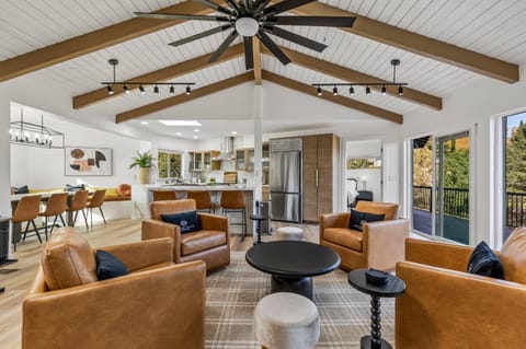 Stunning Red Rock Views with Hot Tub Theater Game Room House in Sedona