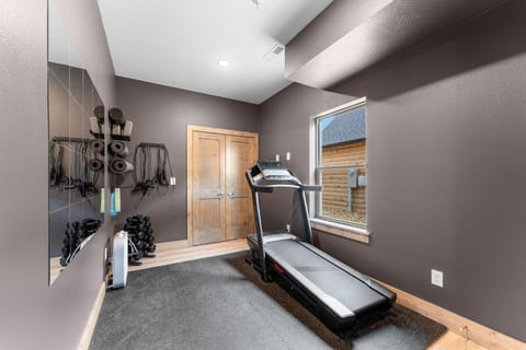 Lakefront Haven with Hot Tub and Gym House in Branson