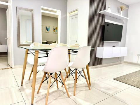 TV and multimedia, Dining area