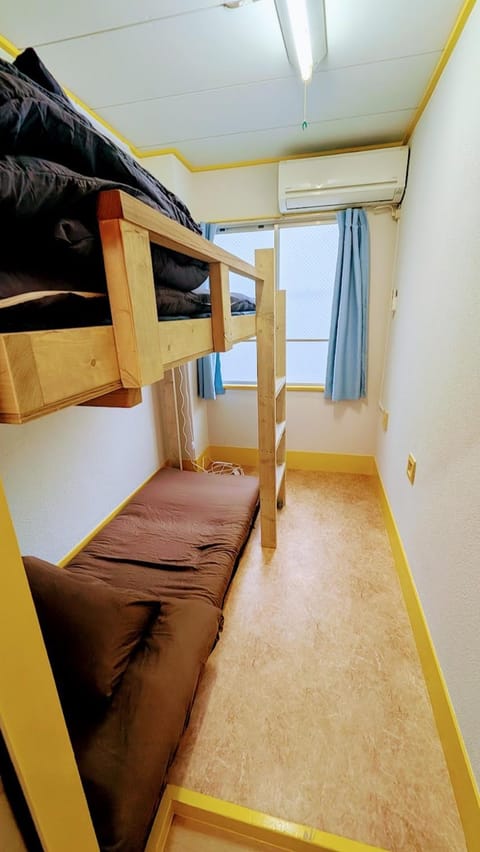 bunk bed