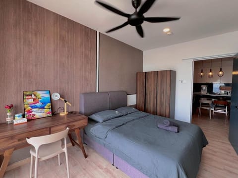 Bed, Photo of the whole room, Bedroom