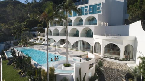 Property building, Swimming pool