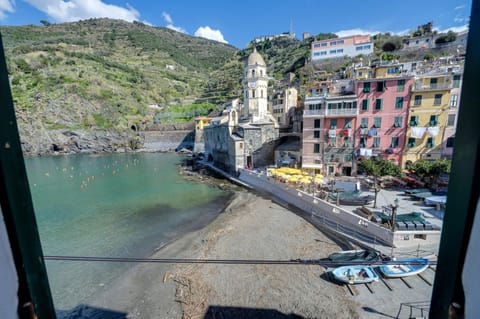 Nearby landmark, Neighbourhood, Natural landscape, Beach, City view, Sea view