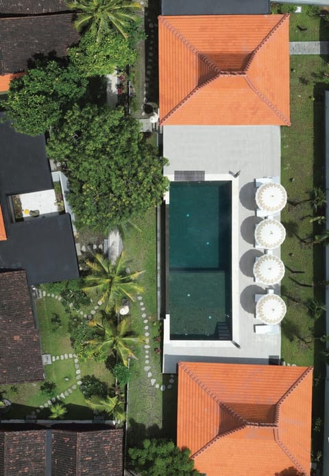Property building, Bird's eye view, Garden view, Pool view, Swimming pool