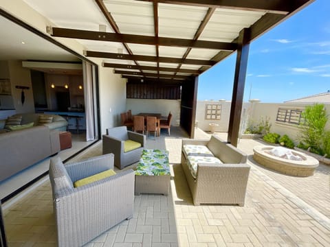 Patio, Balcony/Terrace, Seating area