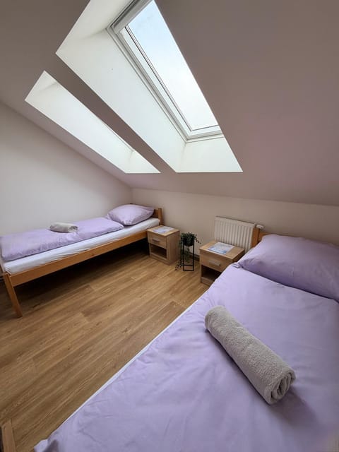Bed, Photo of the whole room, Bedroom, towels