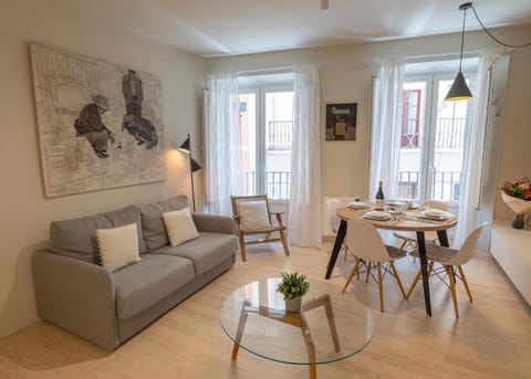 Living room, Seating area, Dining area