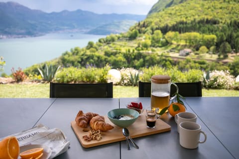 Natural landscape, Food and drinks, Breakfast