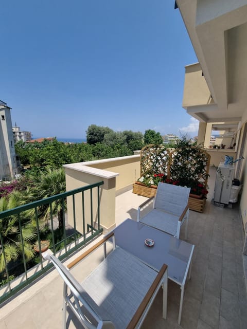 View (from property/room), Balcony/Terrace