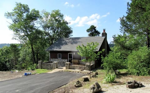 Cozy Cabin Rental near Table Rock Lake in Ozark Mountains, Missouri Cabin in Hollister