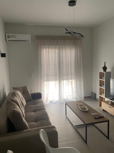 Living room, Seating area, air conditioner