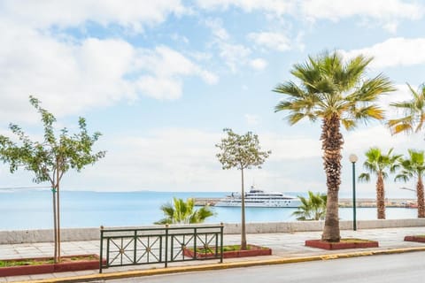 Beautiful apartment next to Piraeus sea Apartment in Pireas