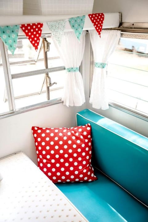 Dream Glamping at Adult-Only Vintage Camper Destination in Franklin, North Carolina House in Franklin