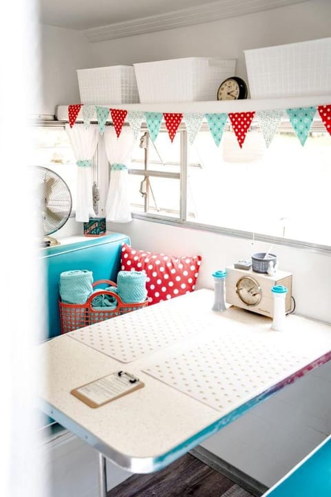 Dream Glamping at Adult-Only Vintage Camper Destination in Franklin, North Carolina House in Franklin