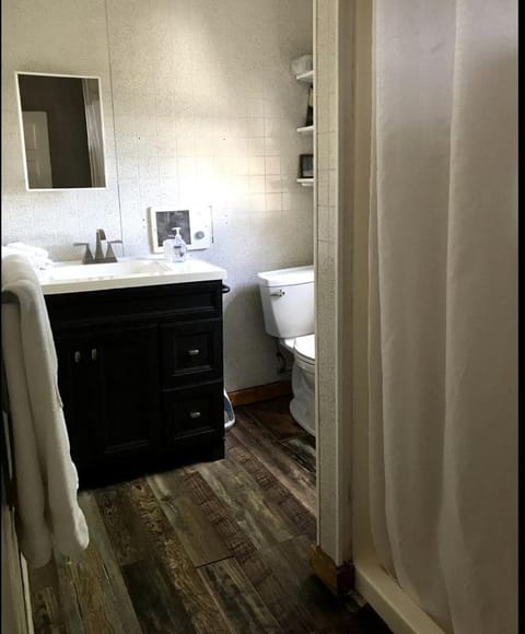 Spacious Cottage Rental for Group Getaway on Ranch near Dallas, Texas House in Texas