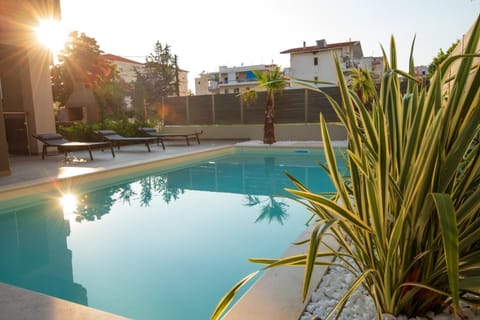 Day, Pool view, Swimming pool, sunbed
