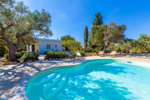 Property building, Pool view, Swimming pool