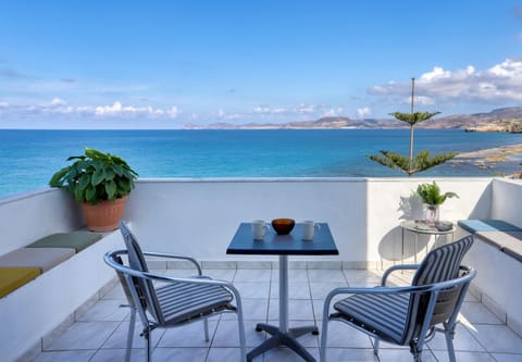Patio, Day, Natural landscape, View (from property/room), Balcony/Terrace, Living room, Seating area, Dining area, Beach, Mountain view, Sea view