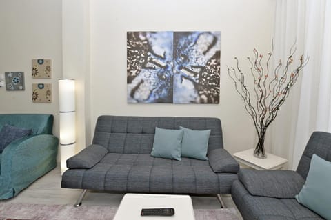 Living room, Seating area