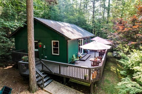 Remote Vintage Camper Rental for Adult-Only Retreat in Franklin, North Carolina House in Franklin