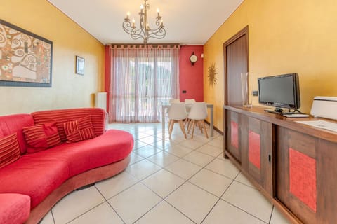TV and multimedia, Living room, Dining area