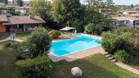 Property building, Spring, Day, Natural landscape, Garden, Garden view, Pool view, Swimming pool, sunbed