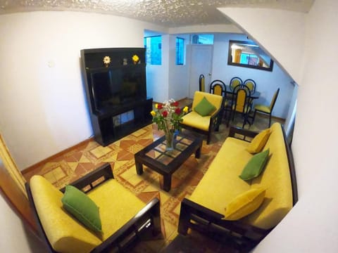 Communal lounge/ TV room, TV and multimedia, Living room, Seating area, Dining area