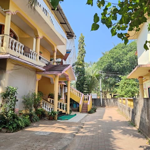 Property building, Garden, View (from property/room), Street view