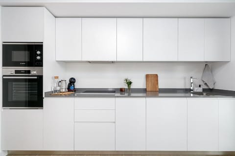 EXCLUSIVO APARTAMENTO con PISCINA, AMPLIA TERRAZA y GARAJE en PORTONOVO Apartment in Portonovo