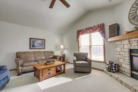 Patties Other Place - Indoor Pool Access! Apartment in Egg Harbor