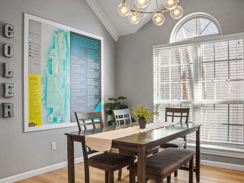 Coler Lounge Cyclist's Dream Home with Hot Tub House in Rogers