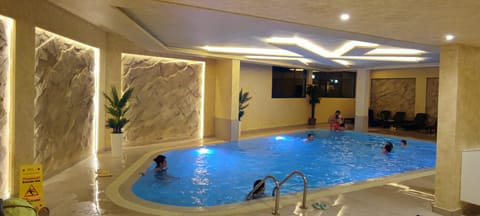 Swimming pool, Swimming pool