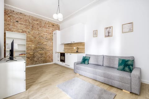 Kitchen or kitchenette, Seating area