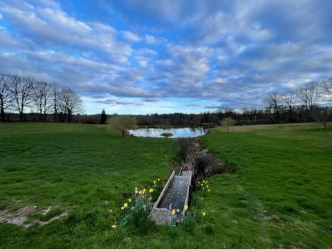 Nearby landmark, Garden, Garden view, Lake view